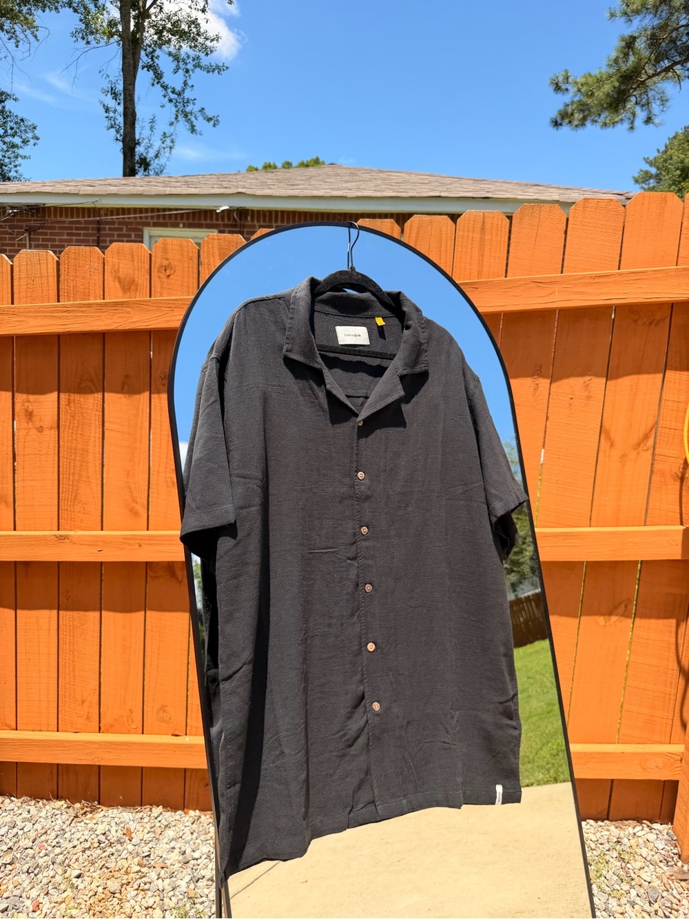 Casual Black Short-Sleeve Button-Down Shirt